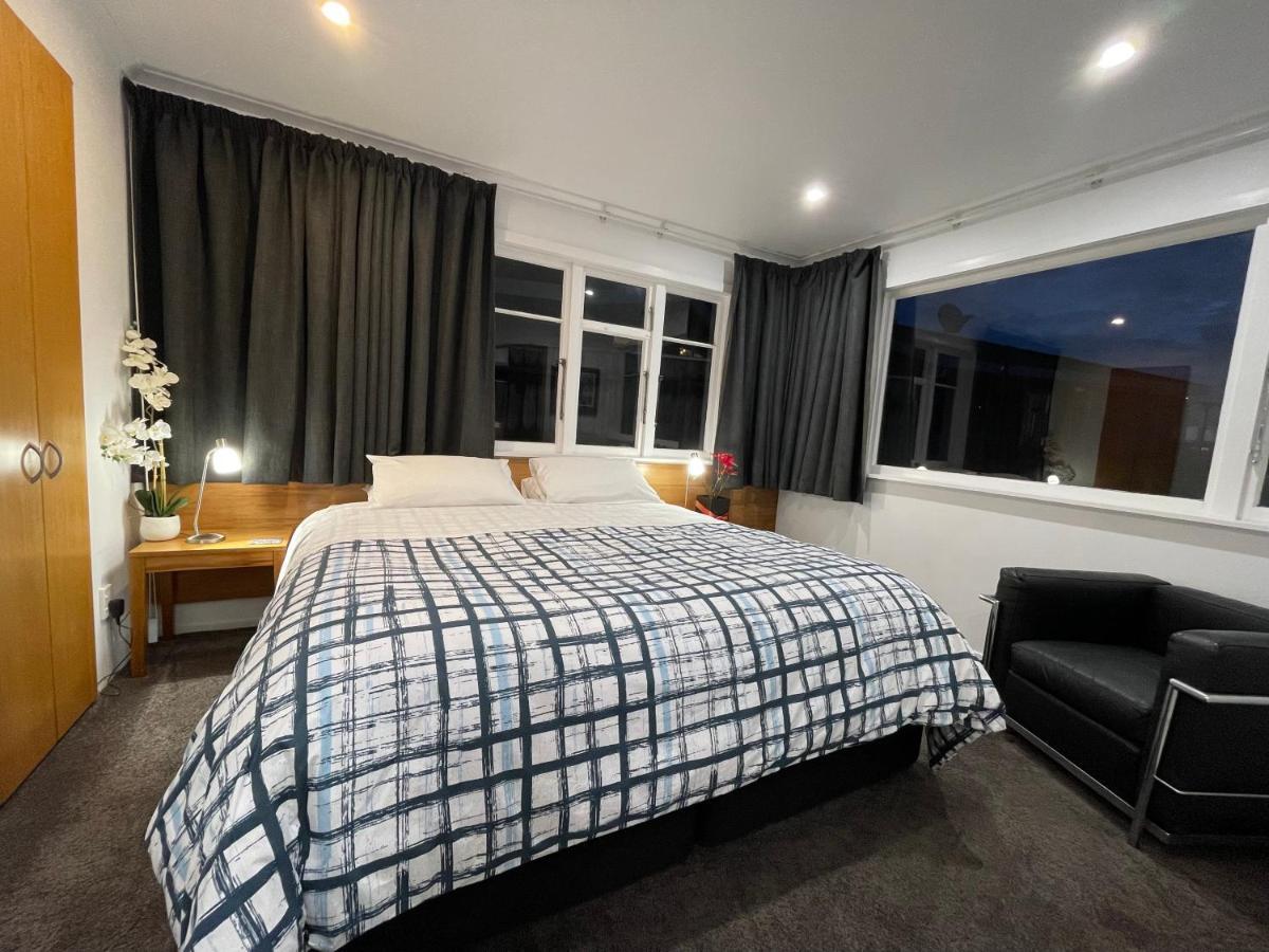 Ocean Front East End Beach House New Plymouth Exterior foto