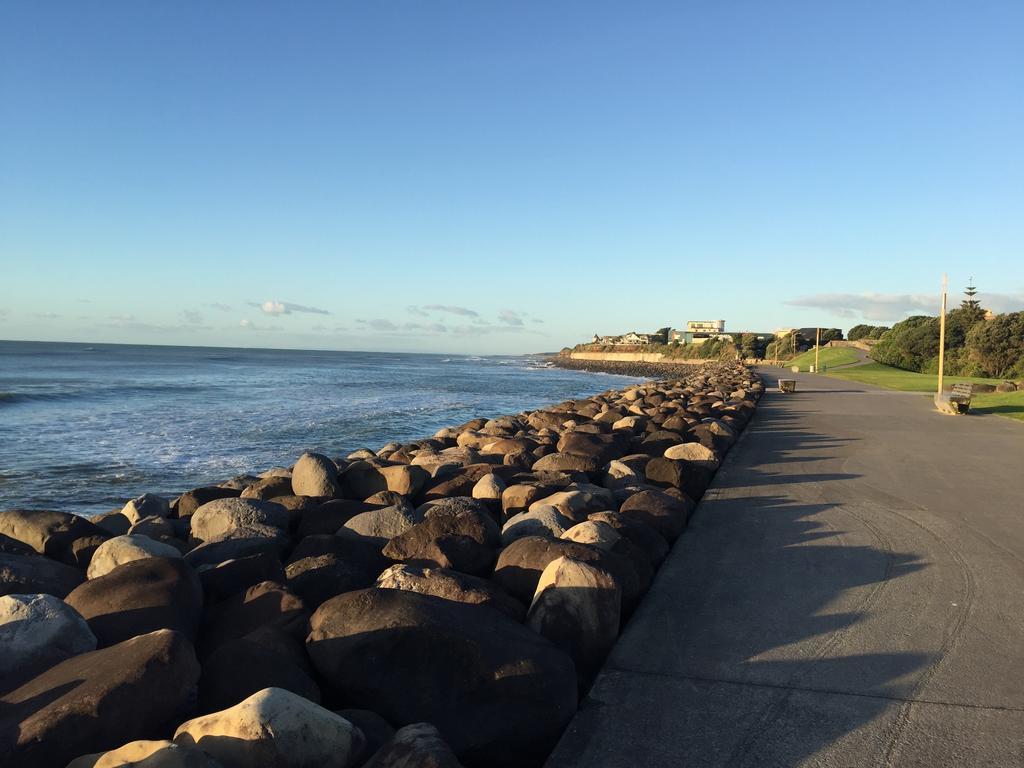 Ocean Front East End Beach House New Plymouth Exterior foto