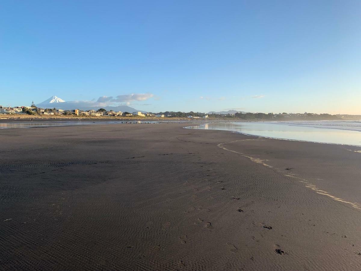 Ocean Front East End Beach House New Plymouth Exterior foto